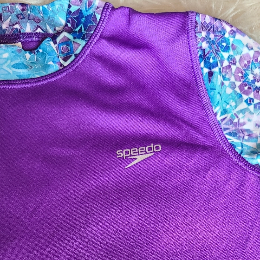 Speedo Rash Guard - Picture 2 of 5